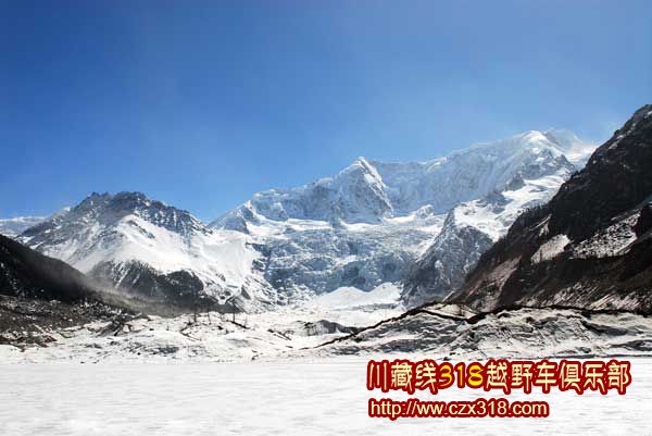 川藏線旅游米堆冰川