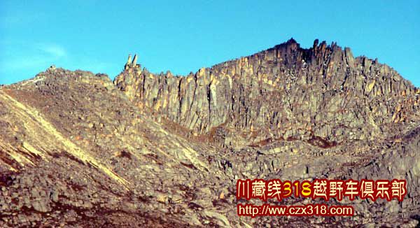 川藏線旅游兔兒山