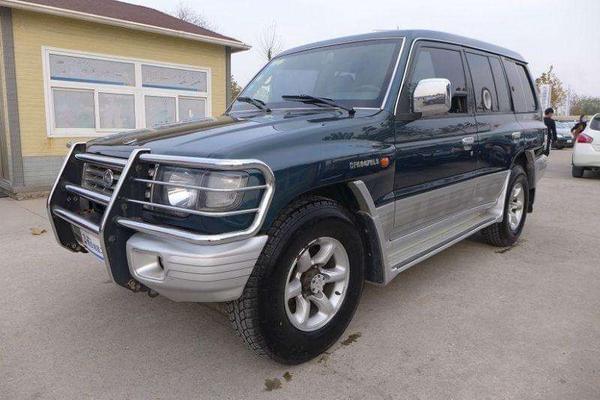 川藏線租車-三菱獵豹