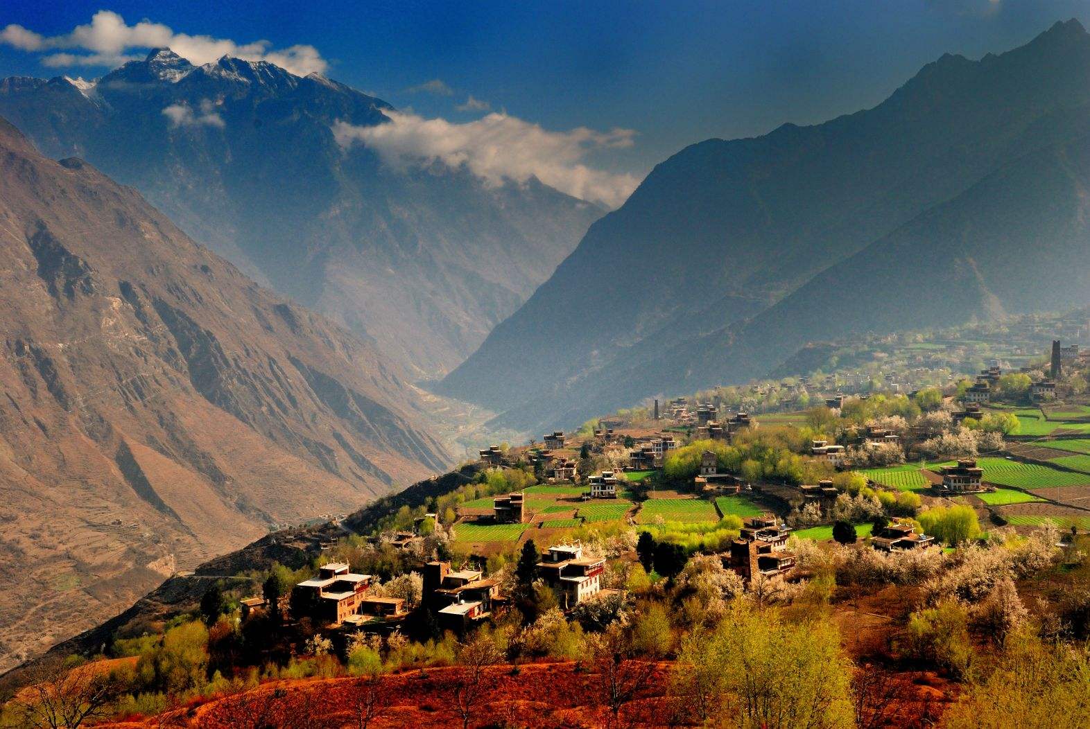 一片秋色撐起一個川西——成都出發(fā)川西大環(huán)線十日自駕之旅