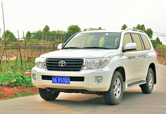 成都租豐田陸地巡洋艦越野車