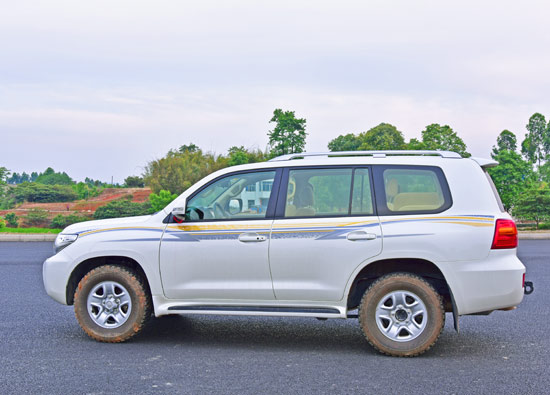 成都租豐田陸地巡洋艦越野車